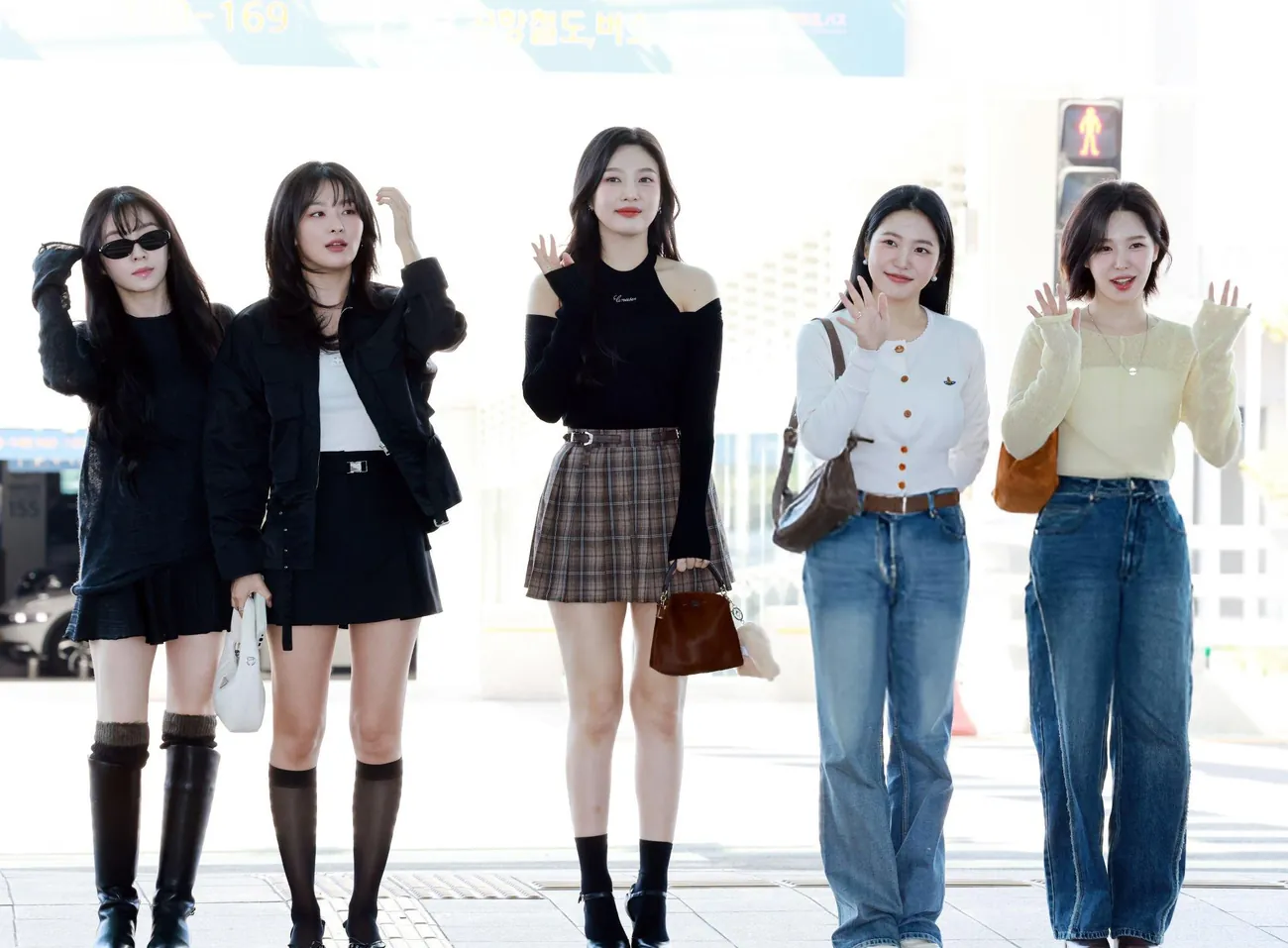 red velvet Irene, Seulgi, Wendy, Joy, Yeri of Red Velvet