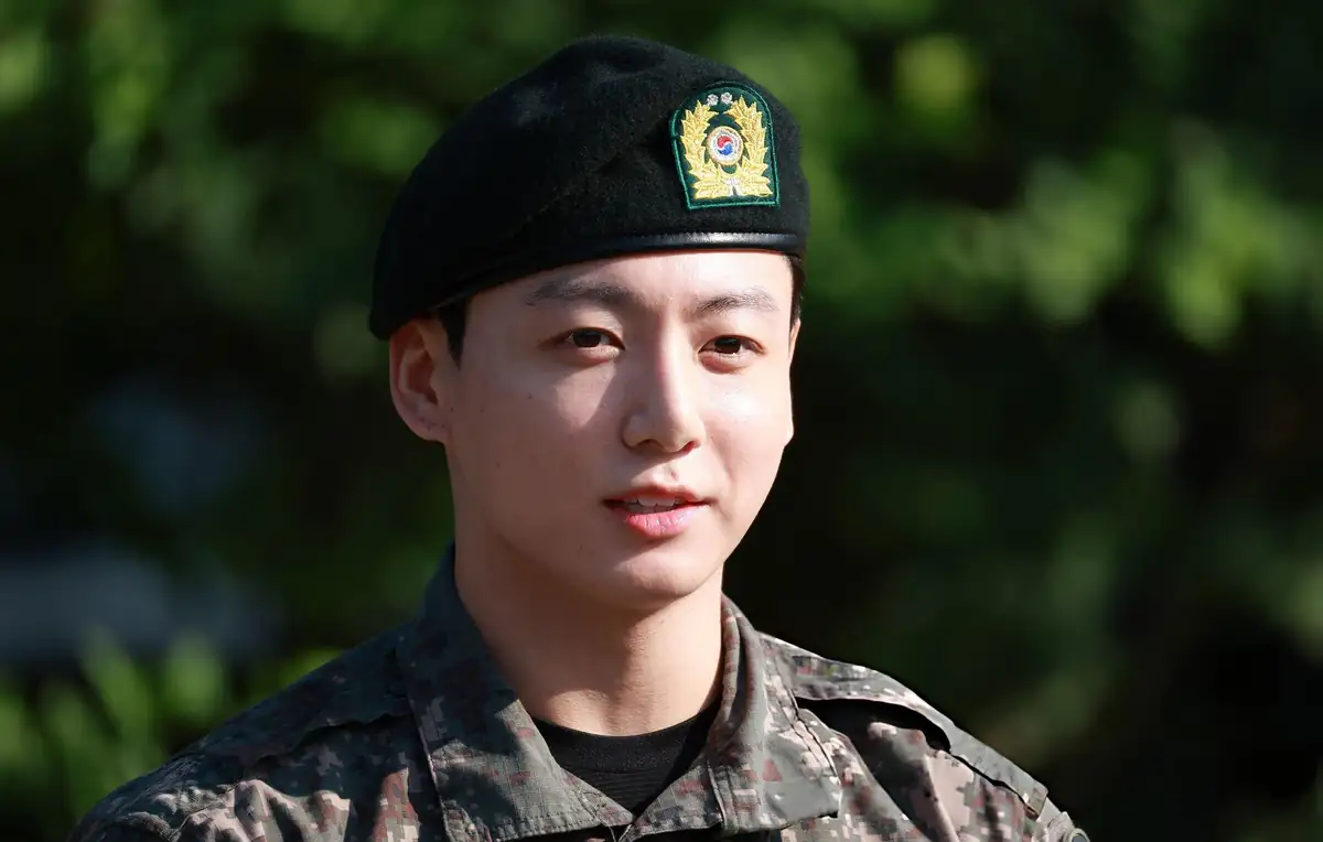 BTS’s Jungkook Hits 10 Billion Streams, Quietly Taking Over the World BTS’s Jungkook Hits 10 Billion Streams, Quietly Taking Over the World